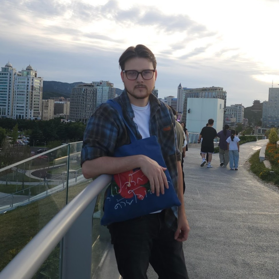 Portrait of Matt Hulse in 2025